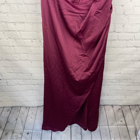 City Chic Burgundy Off-Shoulder Maxi Dress - Picture 5 of 7